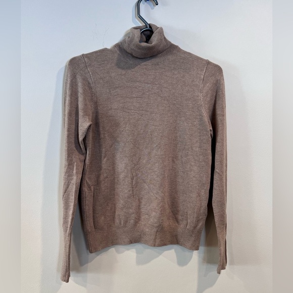 🔥Zara turtle Neck Top🔥 - Picture 1 of 7
